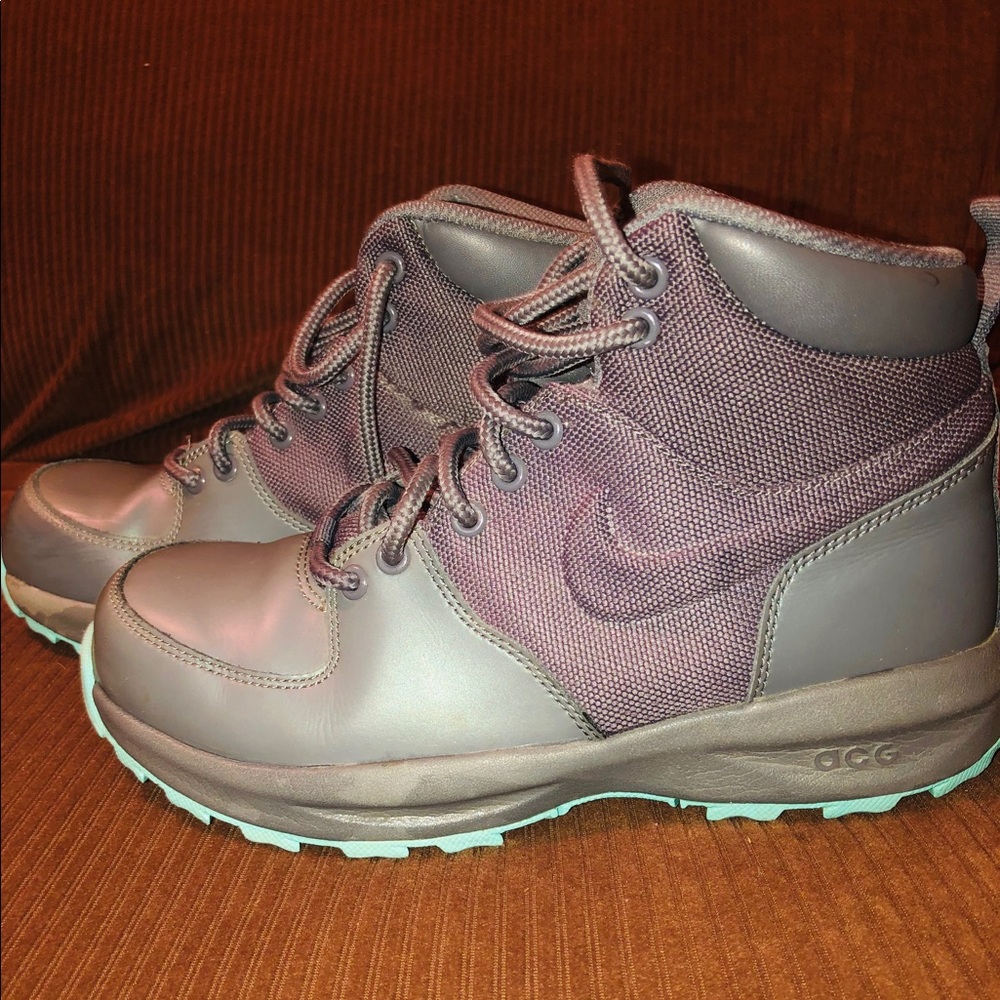 Nike Manoa Girls Hiking Boot